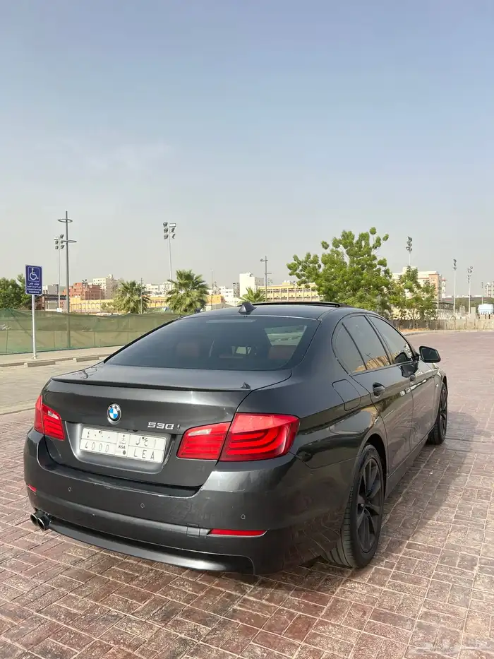 للبيع BMW530 2013 نظيف 3