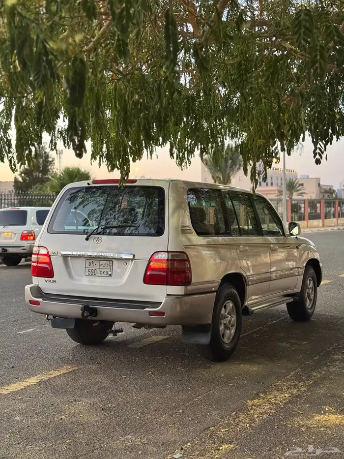 لاندكروزر في اكس ار 8v 6