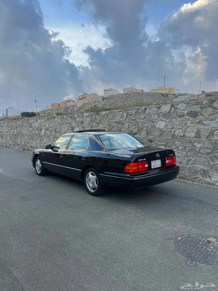 ( مباع ) لكزس LS 400 بودي وكالة 22