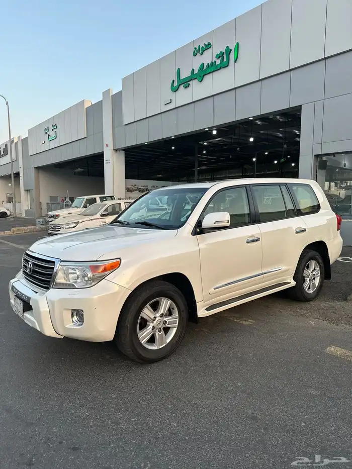 لاندكروزر 2014 ثمنية سرندل ماشي 232 شرط 1