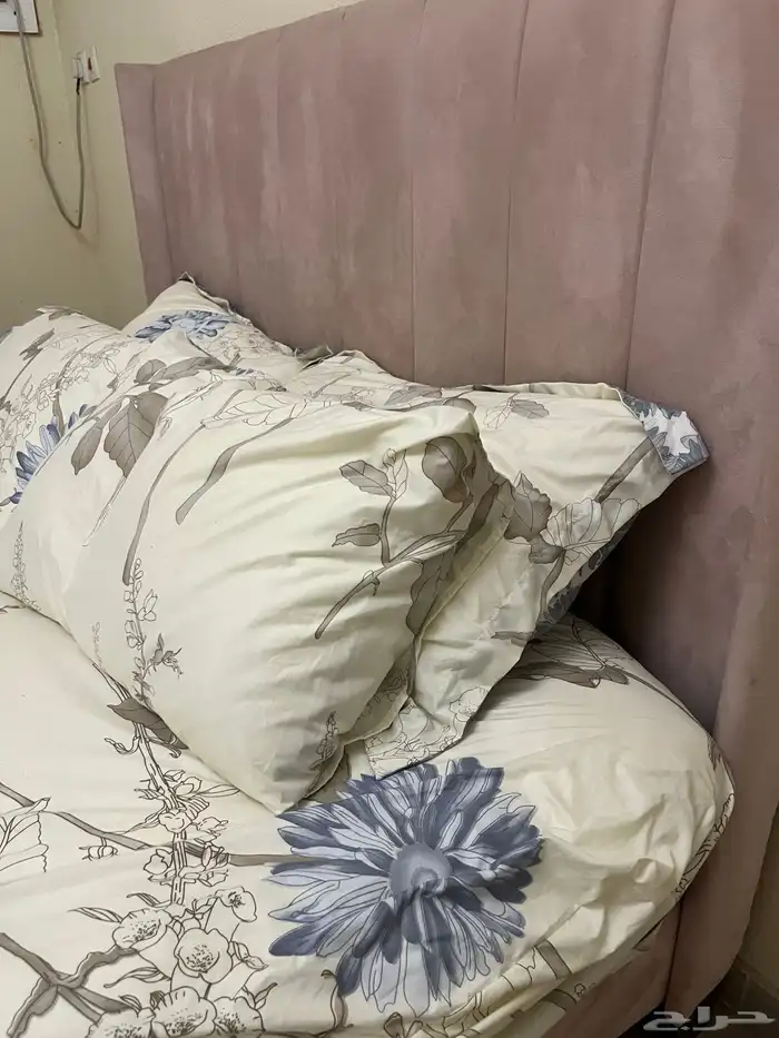 للبيع اثاث 1