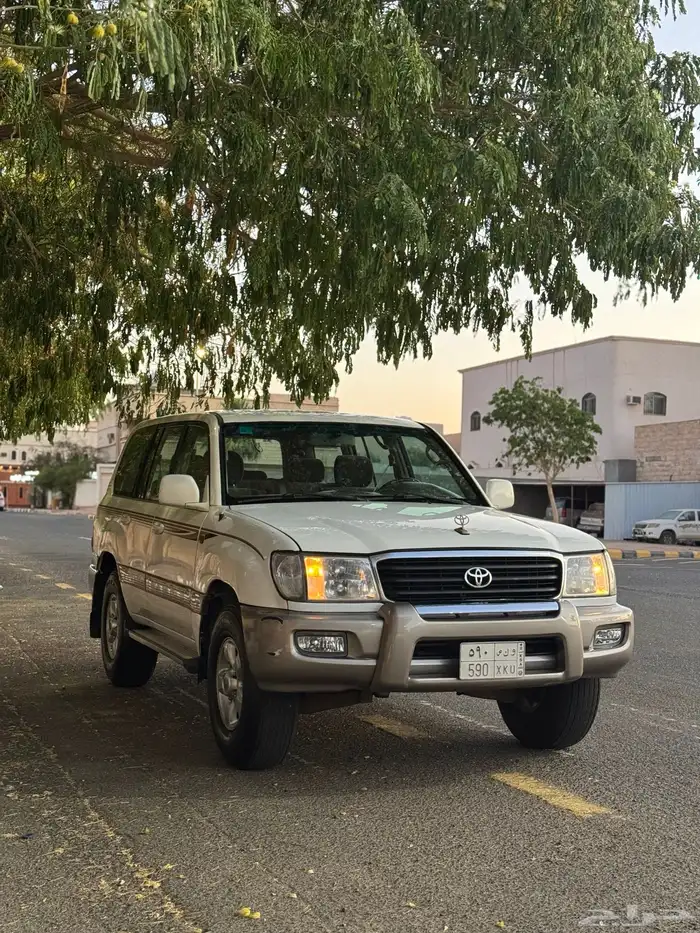 لاندكروزر في اكس ار 8v 3