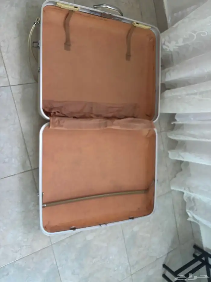 شنط سفر قديمة 5