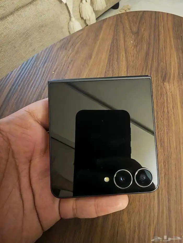 Samsung galaxy flip 7 1