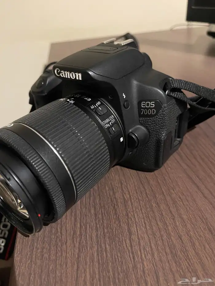 كاميرا كانون D700 وملحقاتها 1