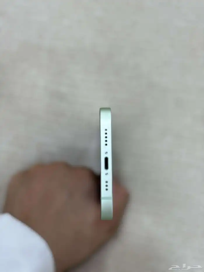ايفون 12 عادي 9