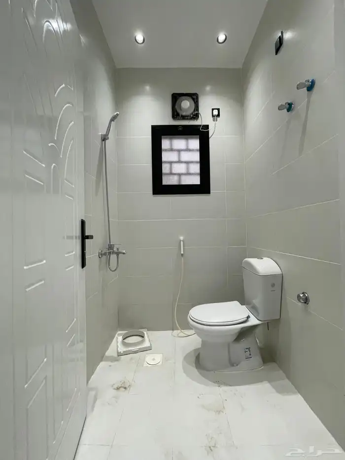 شقة جديده 5غرف3دورات مياه غرفةغسيل صاله 5