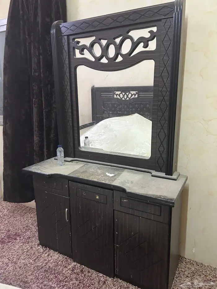 سرير و تسريحا ل البيع 1