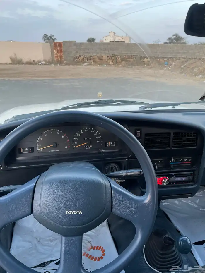 للبيع هايلكس المديل 89 مكيف نظيفه 20