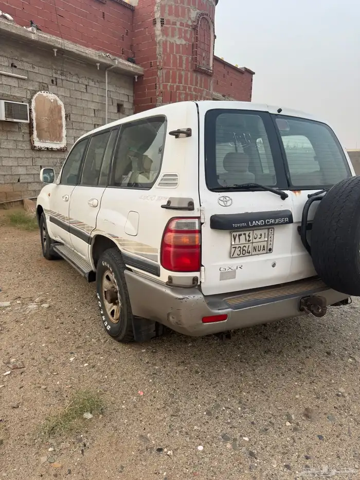 لاندكروزر 2000 2