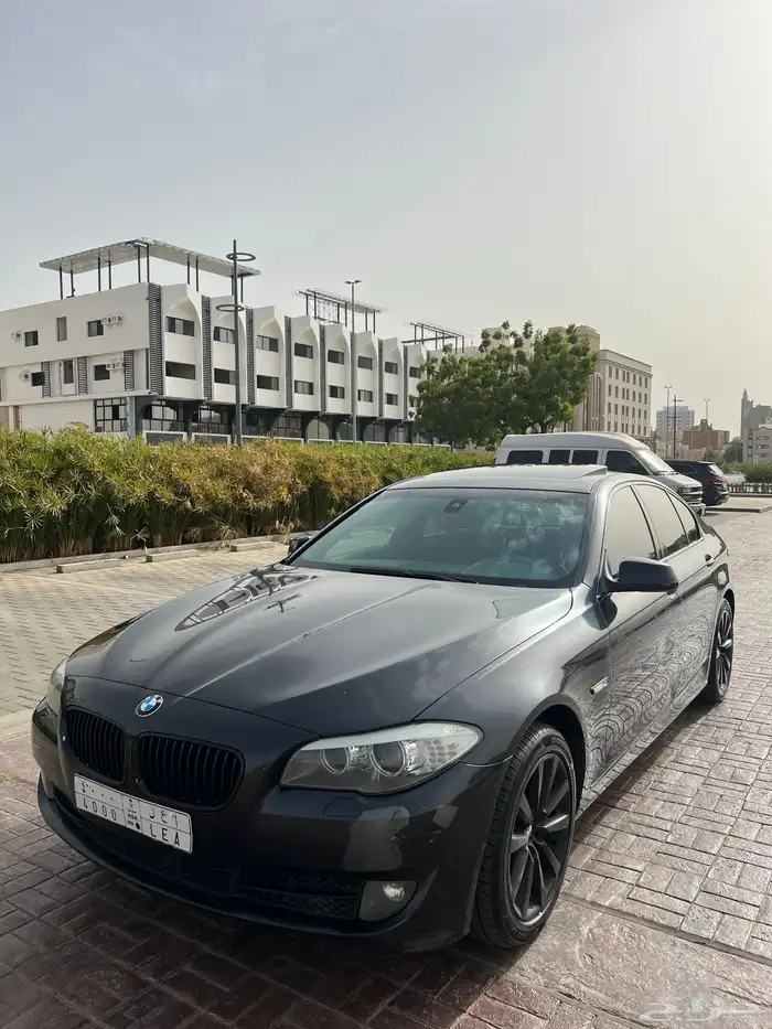 للبيع BMW530 2013 نظيف 0