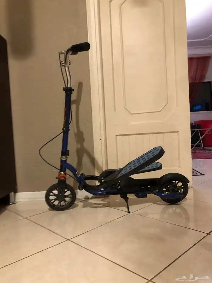 سكوتر مشي للأطفال بحالة ممتازة 1