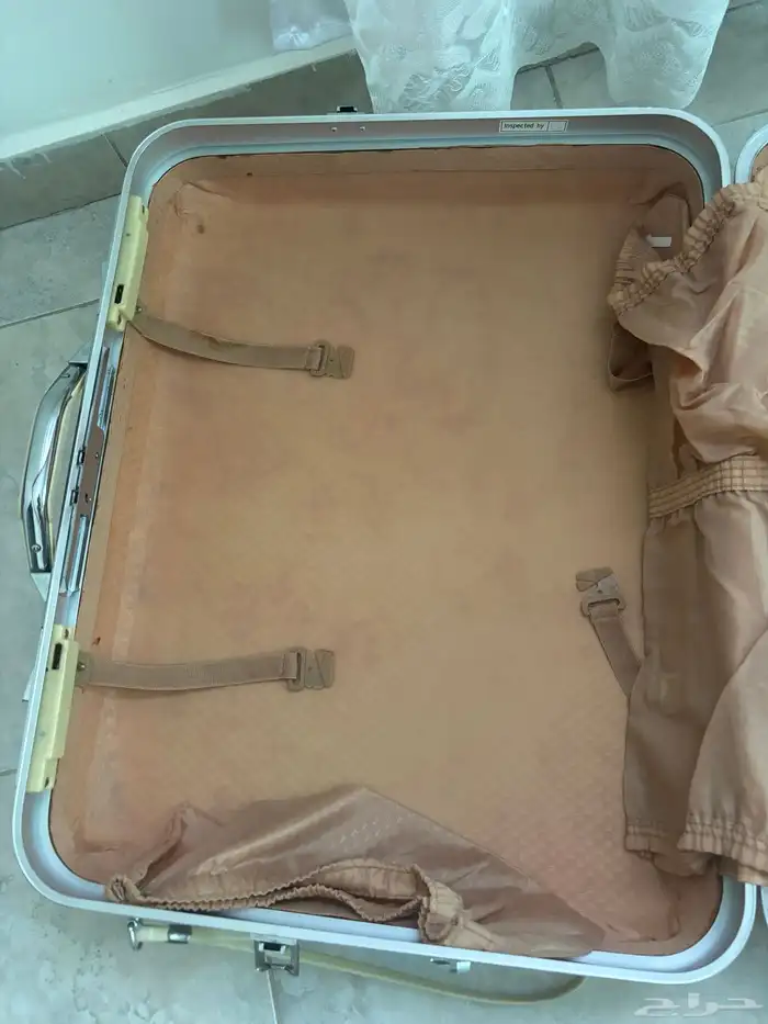شنط سفر قديمة 1