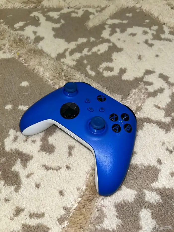يد Xbox Series X S 0