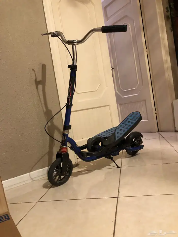 سكوتر مشي للأطفال بحالة ممتازة 0