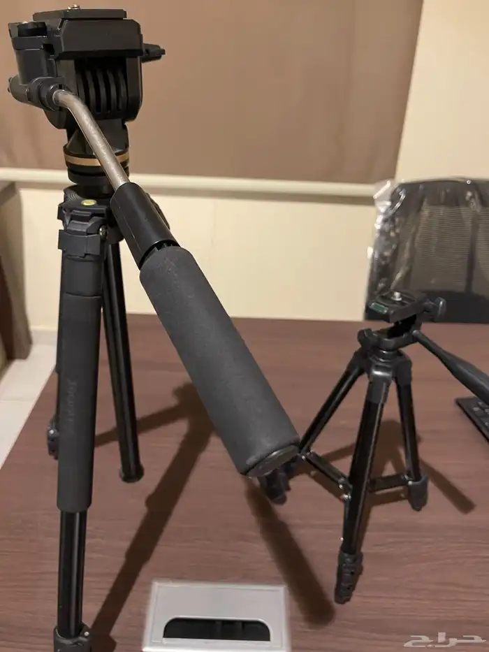 كاميرا كانون D700 وملحقاتها 5