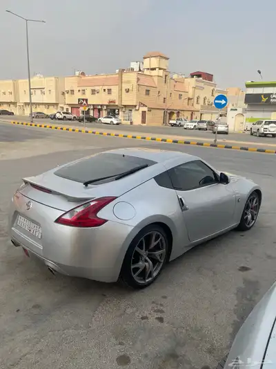 نيسان 370 Z index