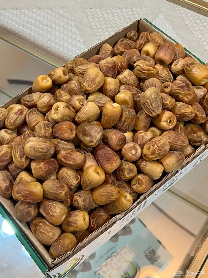 للبيع تمر سكري مفتل درجه اولى 3