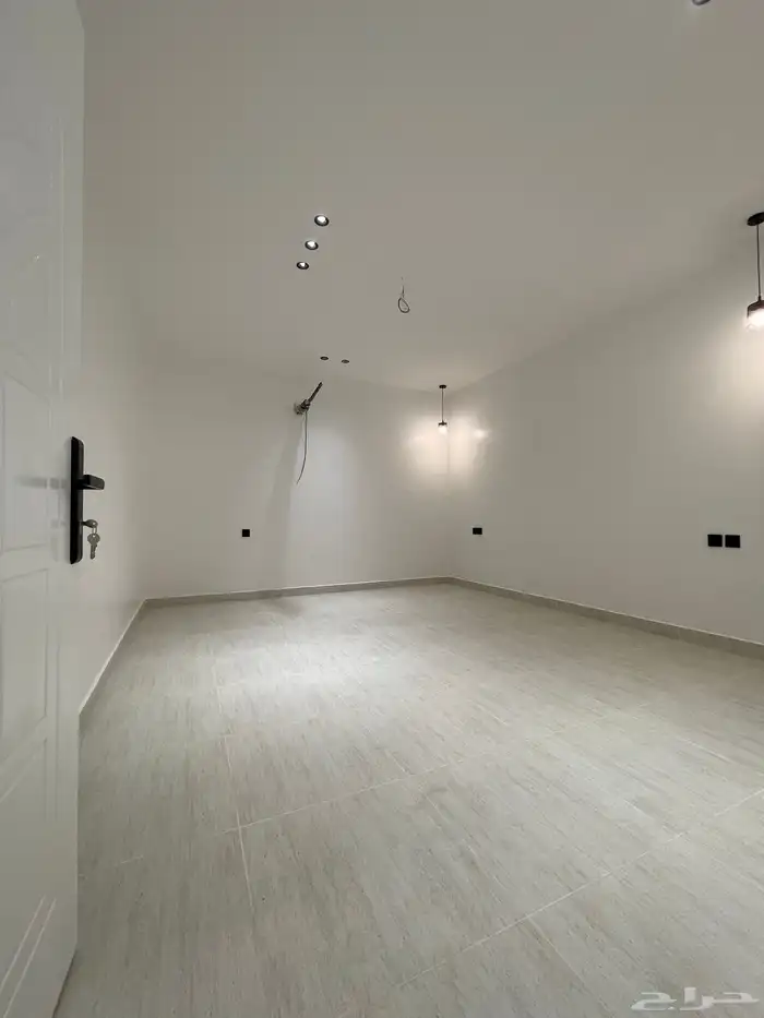 شقة جديده 5غرف3دورات مياه غرفةغسيل صاله 23