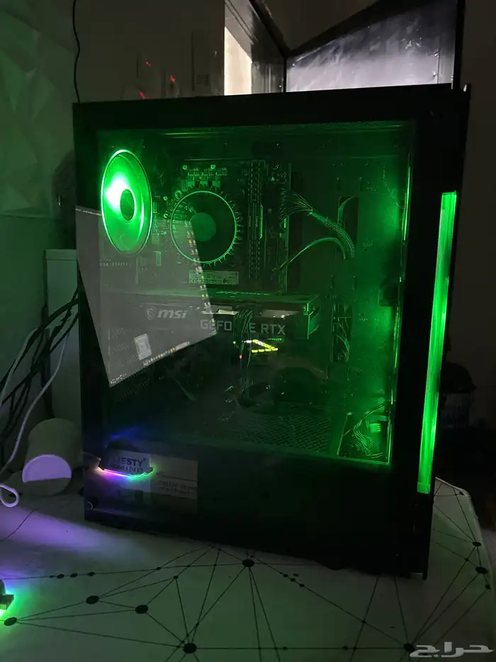 Pc للبيع جديد استخدام شهر 1