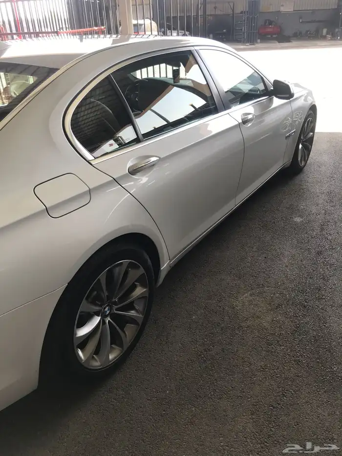 BMW 730li بي ام دبليو موديل 2015 10