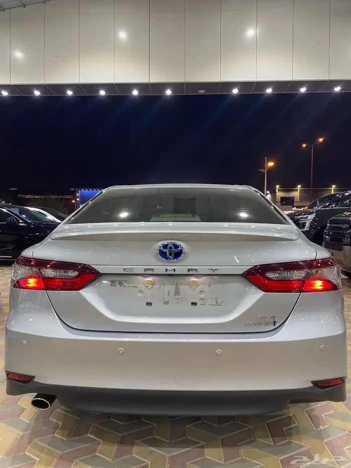 تويوتا كامري GLE هايبرد 2022 العدد 95 الف 21