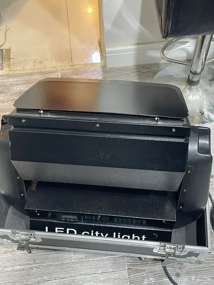 للبيع عدد 4 كشاف LED City Light ست ي كلر إضاءة قوية 4