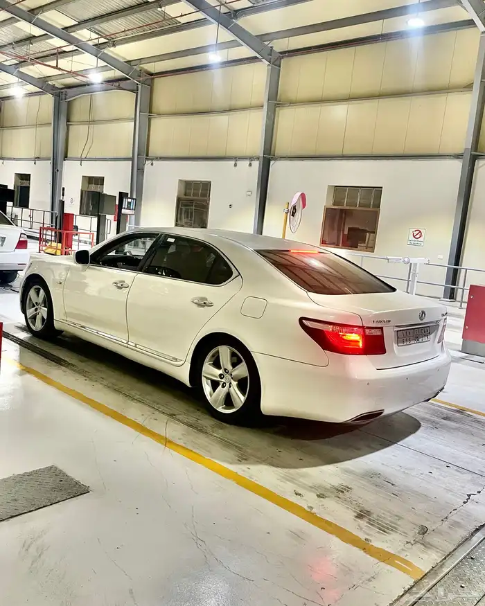 لكزس LS 460L لارج سعودي 2007 22