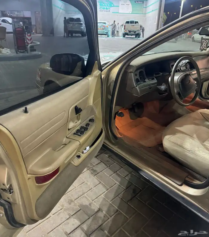 فورد فكتوريا موديل 2000 مرشوش كامل 25
