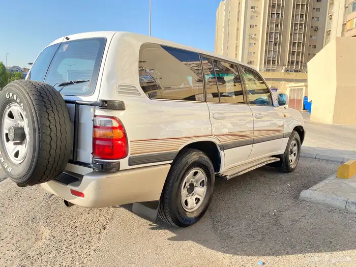 لاندكروزر 2001 GXR 4
