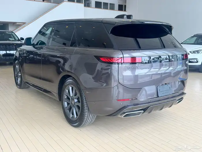 2023 RANGE ROVER SPORT DYNAMIC P400 0