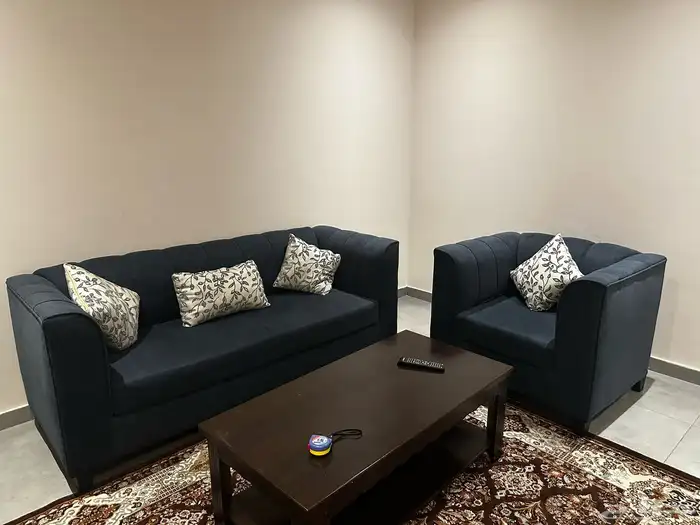 مدير كراسي ثابت و دوار جلد كلو شي موجود بالكرتون 22