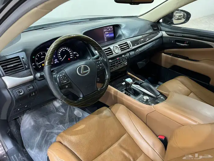 لكزس - LS 460 - 2015 شورت 19