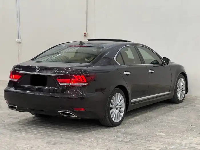 لكزس - LS 460 - 2015 شورت 3