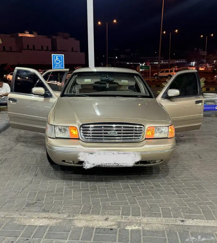 فورد فكتوريا موديل 2000 مرشوش كامل 19