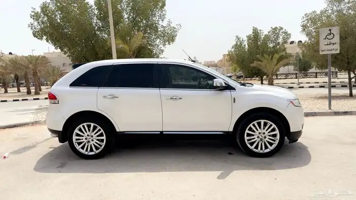 Lincoln MKX 2014 4
