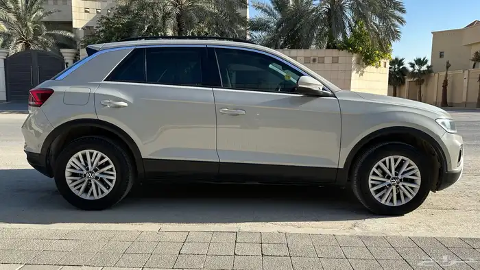 فولكس واجن تي روك T-ROC 2023 4