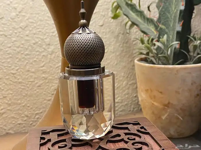دهن العود المالينو الخاص الحطب VVIP 0