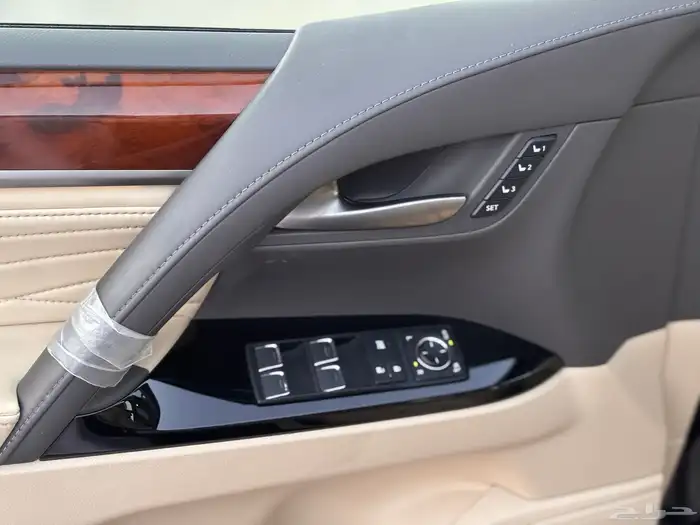 لكزس LX570s اسبورت موديل2020 36