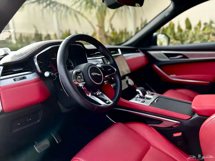 جاكوار F-Pace ار داينمك 2023 على الضمان والصيانه 7