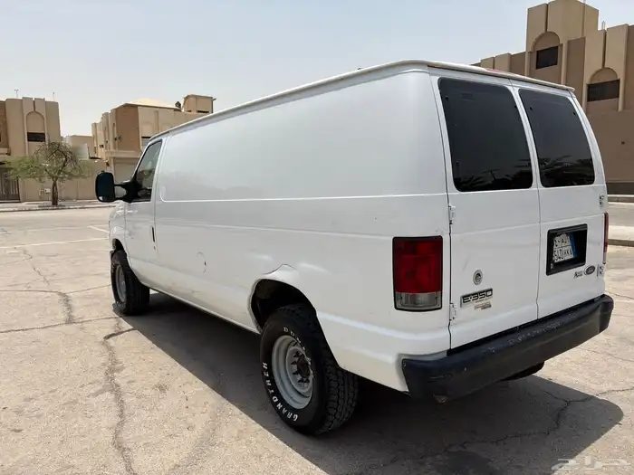 فان فورد E-350 5