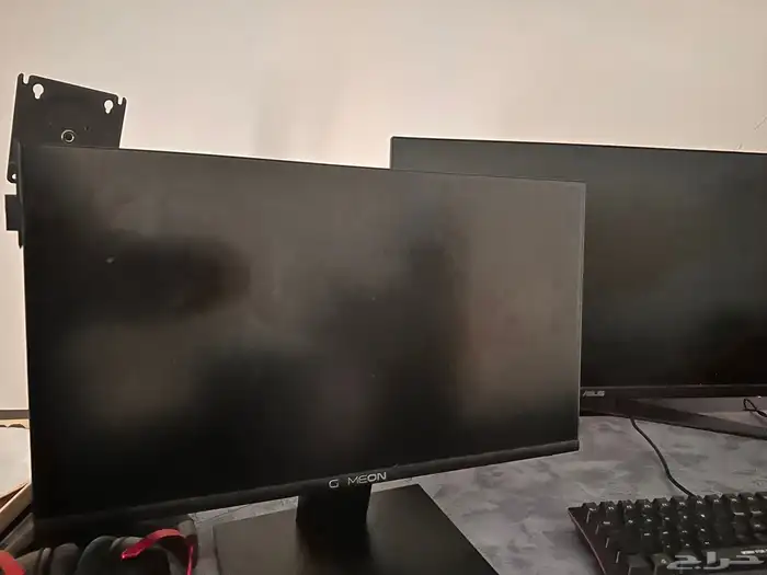 شاشه قيمنق ومايك هايبر اكس 1