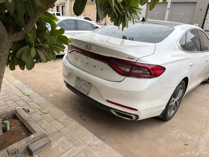 ازيرا 2019 مصدوم للبيع على حالته الراهنه 9