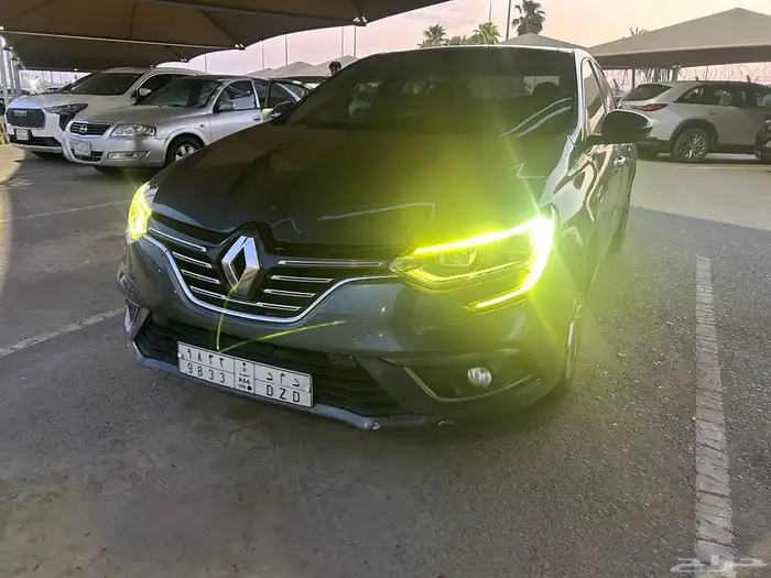 رينو ميغان 2021 فل أوبشن   رمادي   140 ألف كم 4