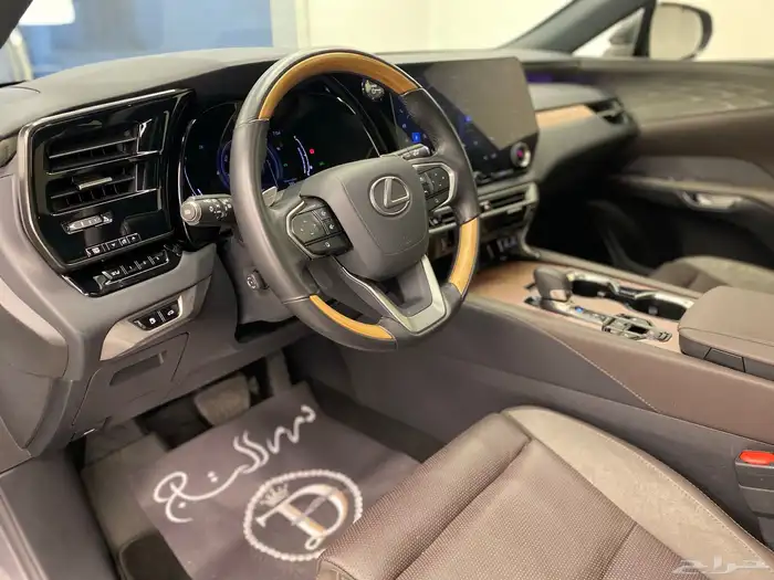 لكزس RX350 h 7