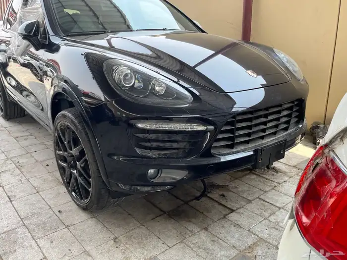 يتوفر لدينا جميع قطع غيار البورش ول اودي 0