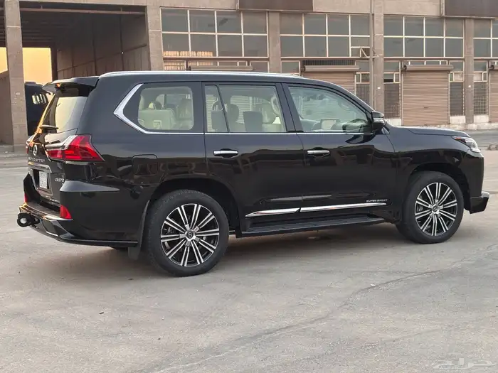 لكزس LX570s اسبورت موديل2020 51