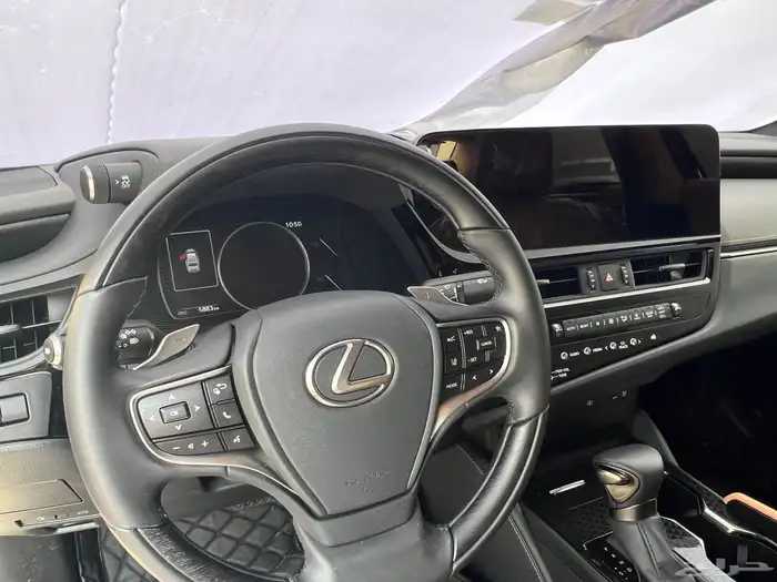 لكزس ES350 DD 2024 سعودي فل كامل بحالة الوكالة ممشى قليل 5