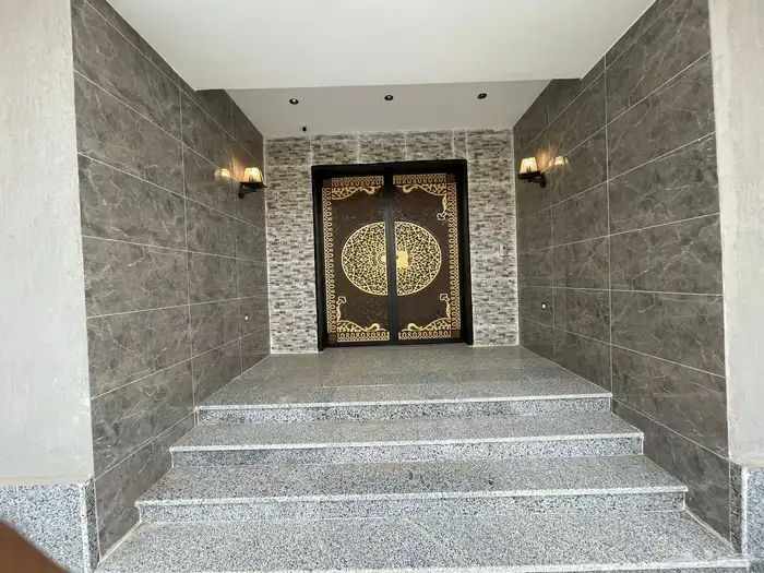 شقة جديده 5غرف3دورات مياه غرفةغسيل صاله 2