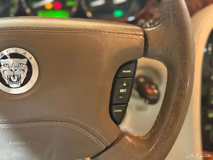 جاكوار XJ 2009 (( مخزن )) 10